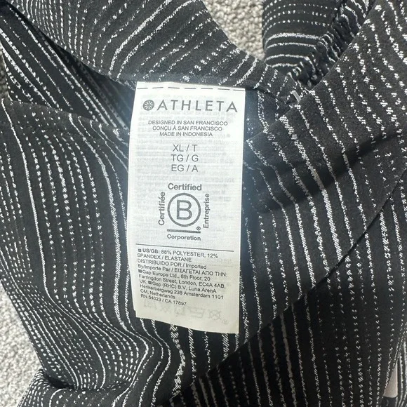 Athleta Arrival Maxi Dress Women XL Amara Stripe Black White Pockets Athleisure - Picture 3 of 14